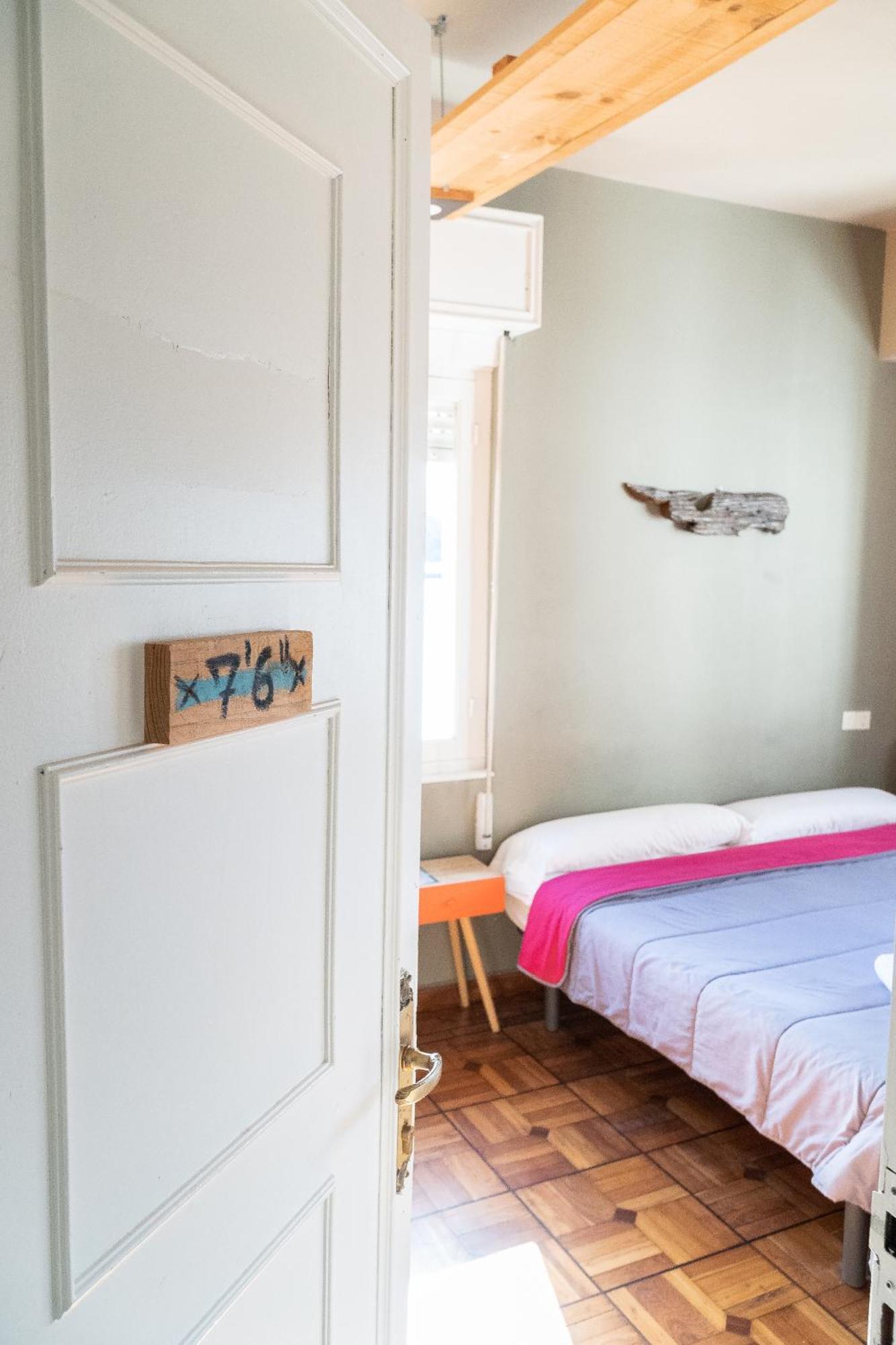 Carving Surf Hostel San Esteban de Pravia ภายนอก รูปภาพ