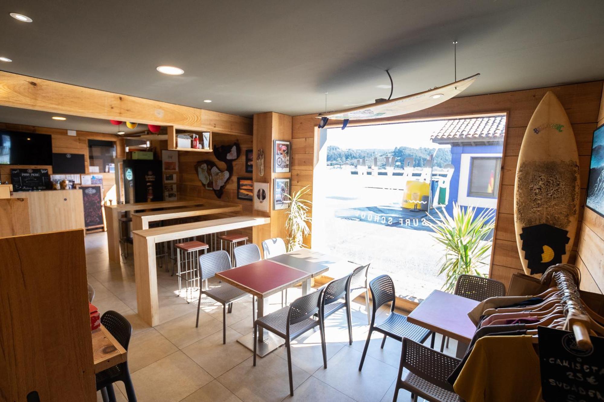 Carving Surf Hostel San Esteban de Pravia ภายนอก รูปภาพ
