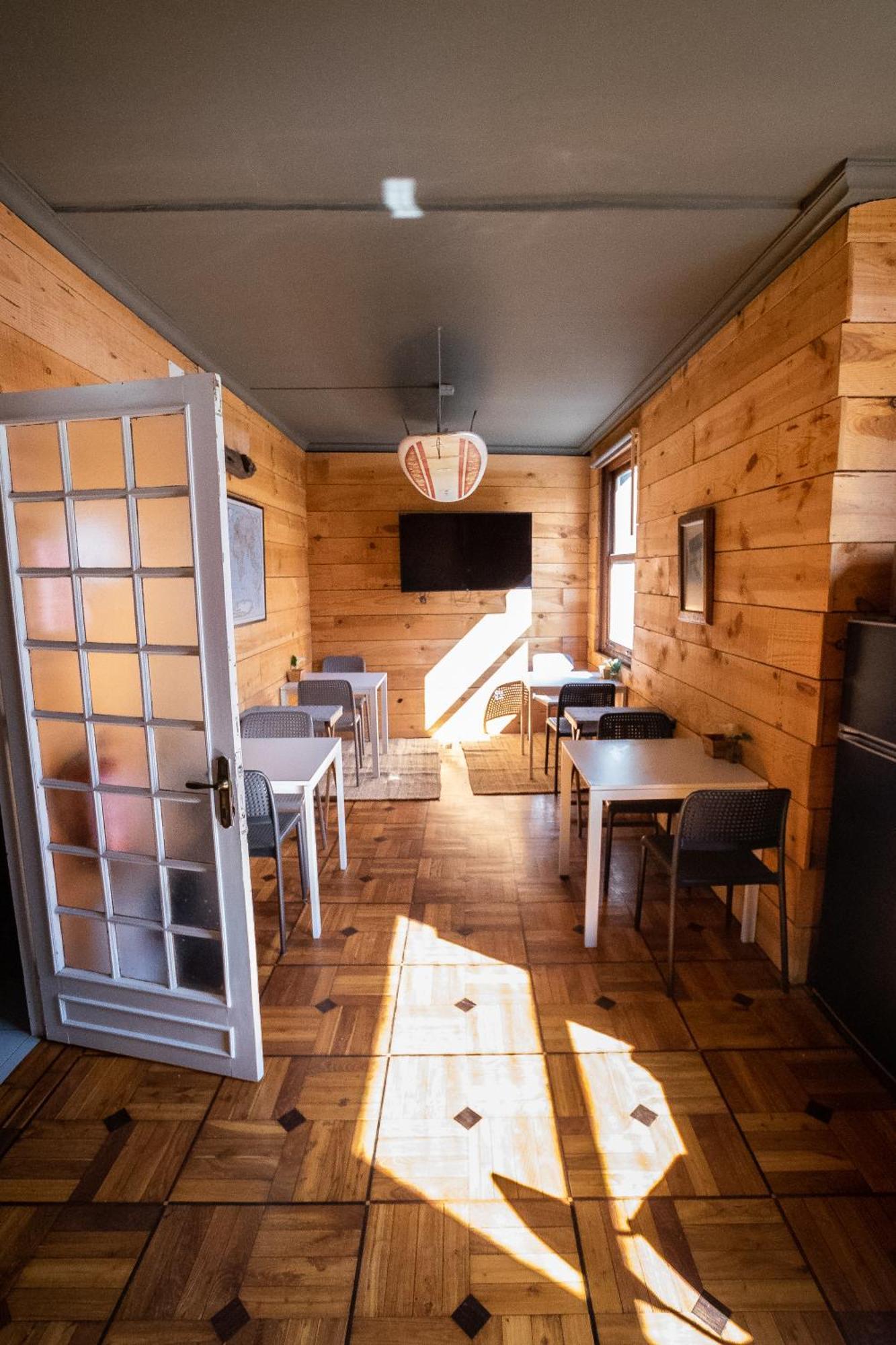 Carving Surf Hostel San Esteban de Pravia ภายนอก รูปภาพ