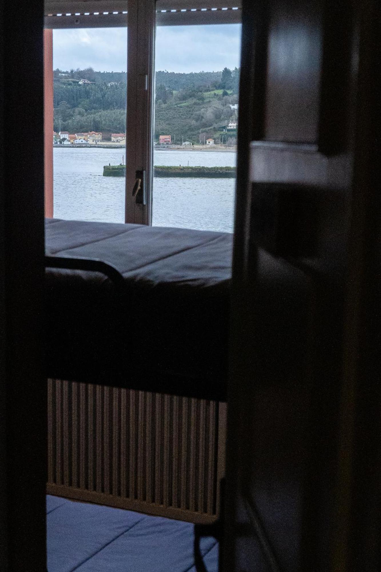 Carving Surf Hostel San Esteban de Pravia ภายนอก รูปภาพ